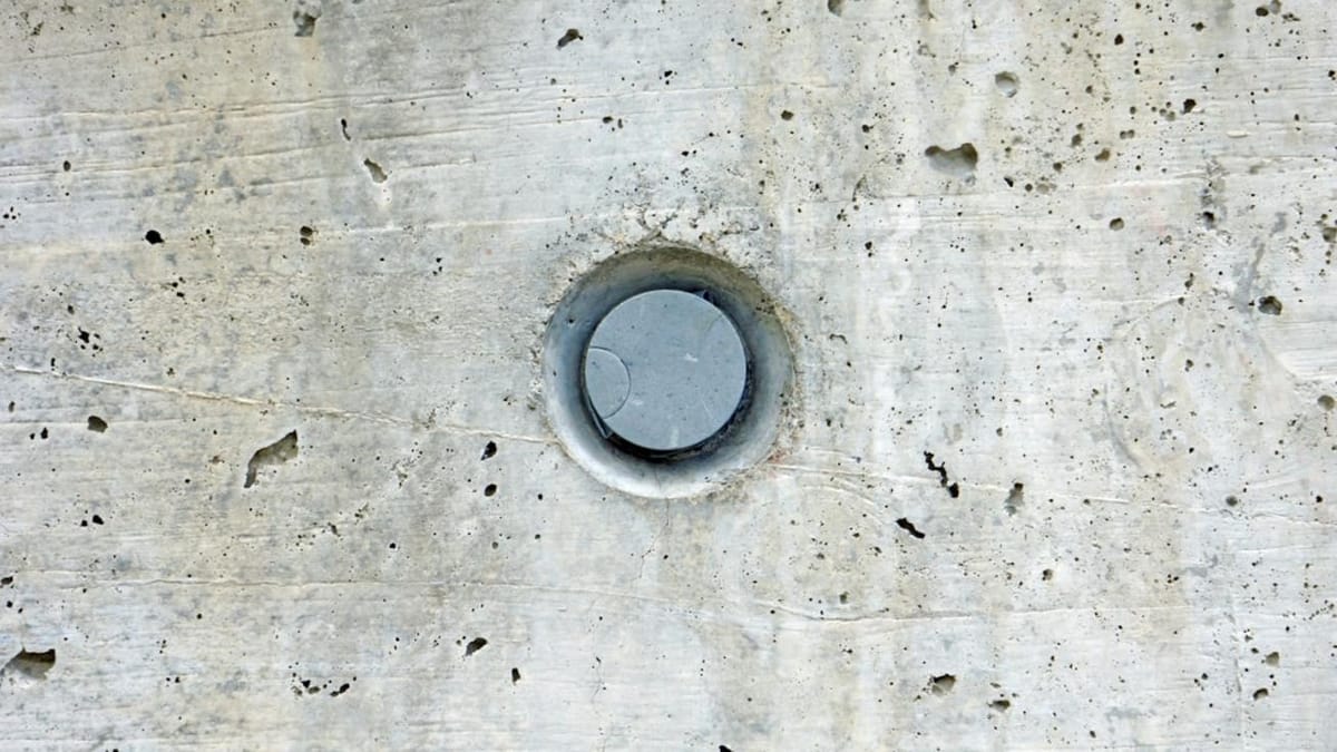 Advancements in Heavy Equipment with a Focus on Modern Batching Technology for Efficient Concrete Production