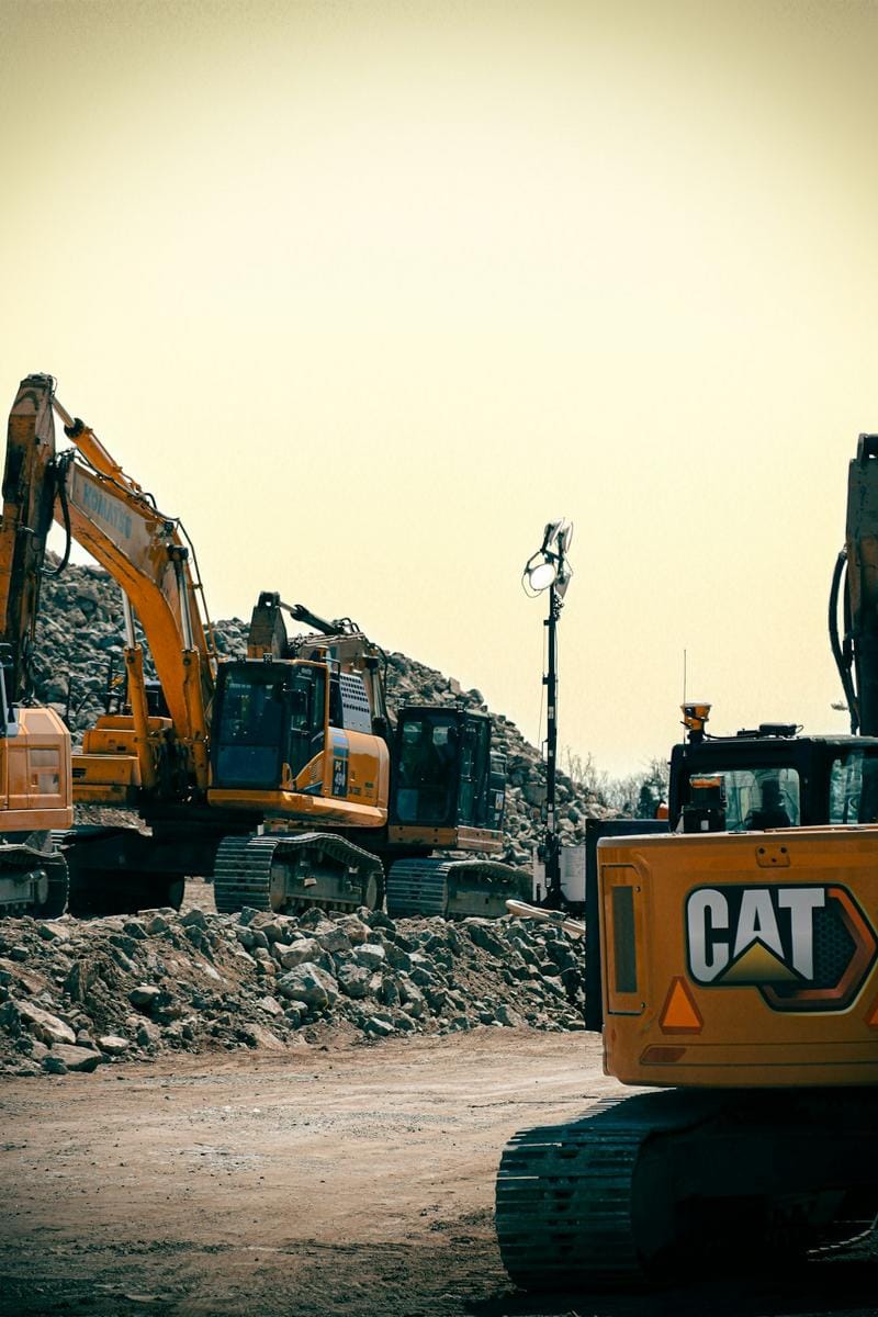 Revolutionizing Construction with Advanced Heavy Equipment and Modern Concrete Batching Technologies